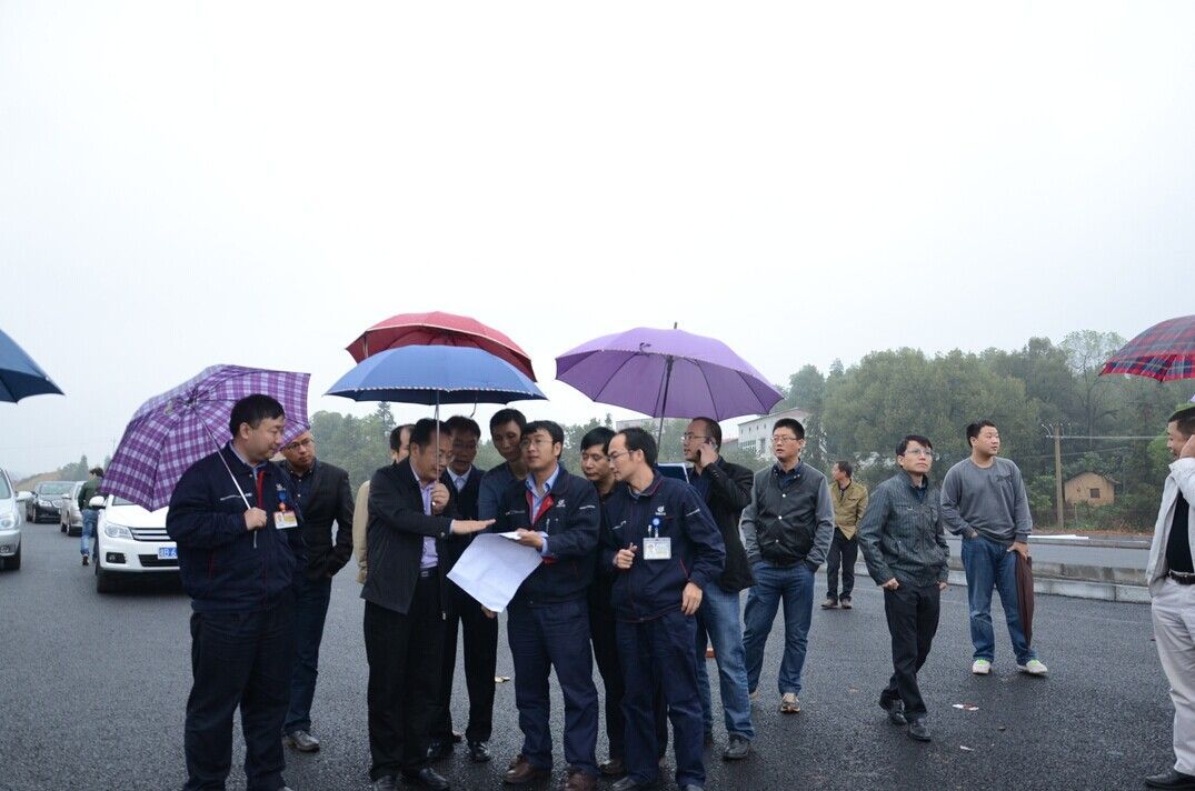 市委党校校长聂方红视察中航标准件项目并主持召开调度会