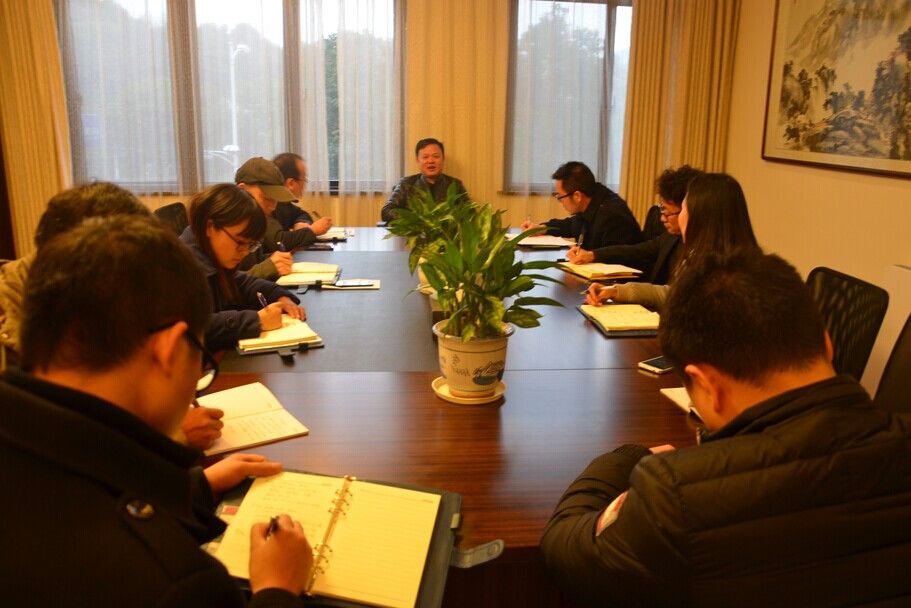 李晓彤在董办工作交接会上强调董办要发挥好服务支撑作用