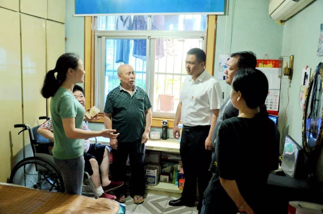 新芦淞集团各党支部开展党建慰问活动